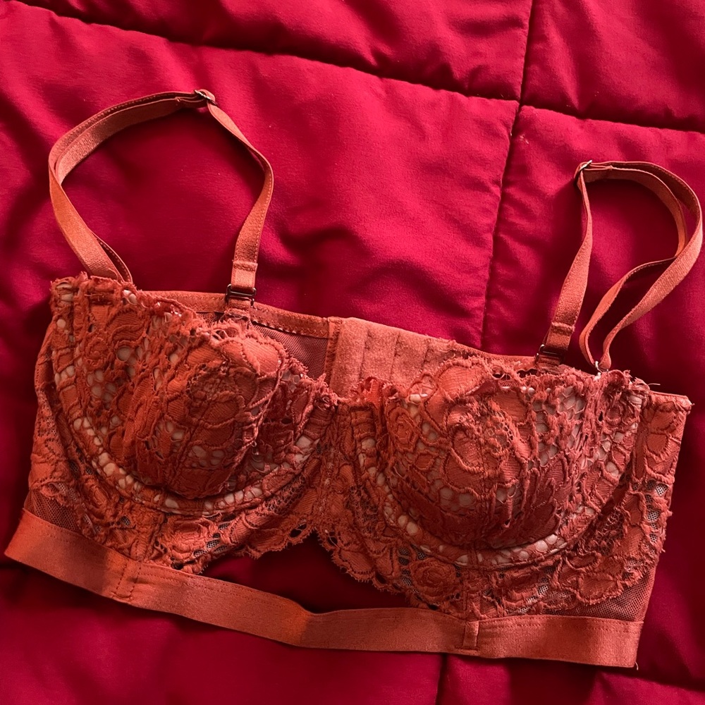 Victoria's Secret Lace Bralette in Rust 32B - Picture 2 of 12
